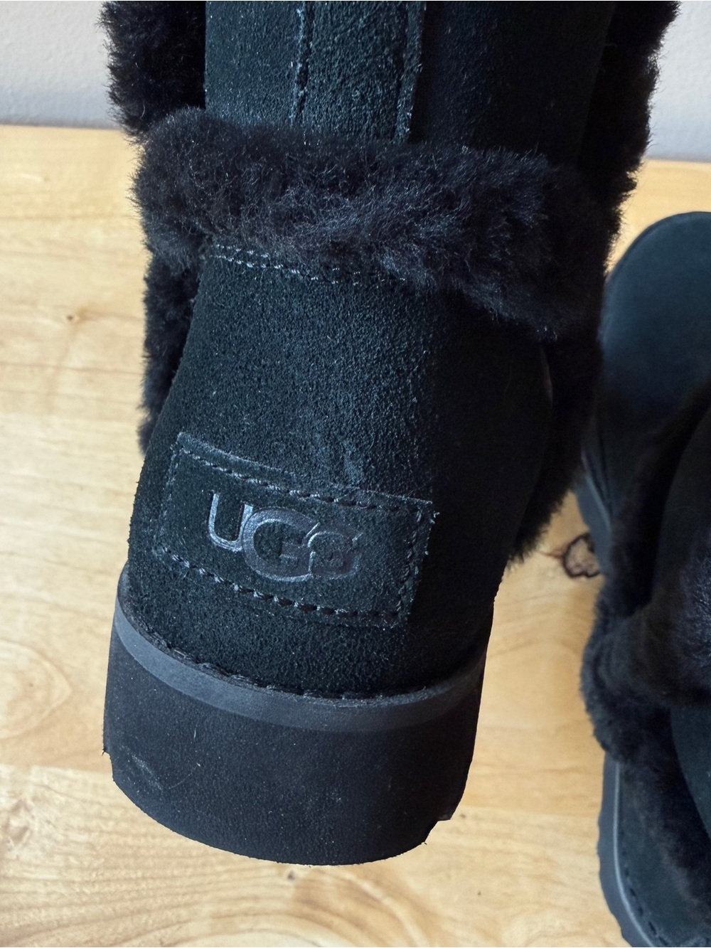 UGG AUSTRALIA BLACK SUEDE CLASSIC BOOT PULL ON FLAT SN 1112500 WINTER COZY W 9 - Picture 9 of 12